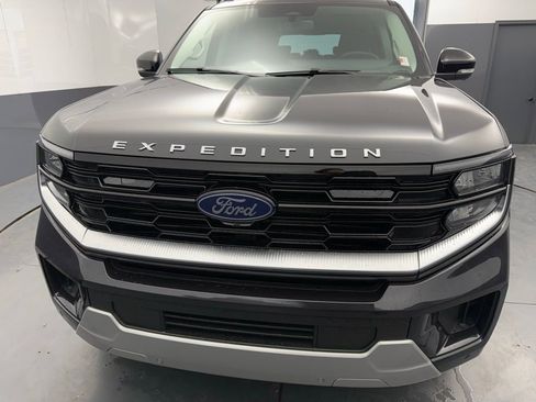New 2026 Ford Expedition Max Platinum AWD/4WD image 8