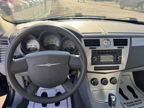 Used 2008 Chrysler Sebring LX image 8