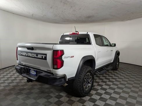 Certified 2024 Chevrolet Colorado ZR2 w/ ZR2 Convenience Package III AWD/4WD image 11