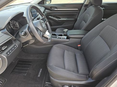 Used 2022 Nissan Altima 2.5 SV w/ SV Premium Package FWD image 22