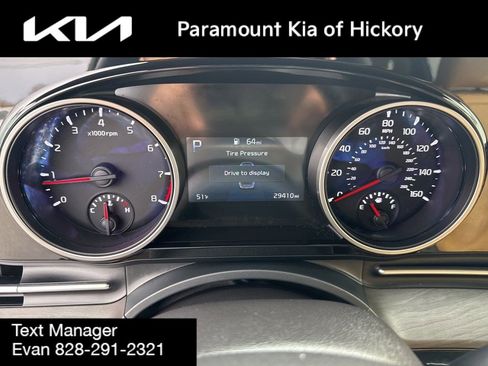 Used 2023 Kia Carnival EX image 34