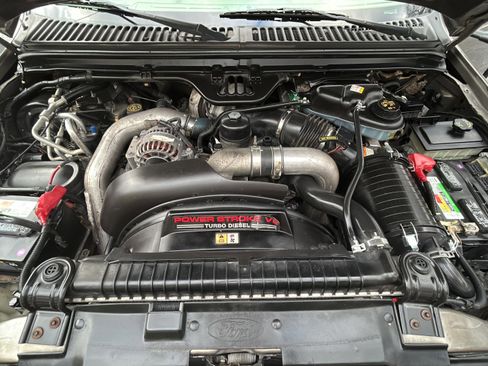 Used 2004 Ford Excursion Limited image 13