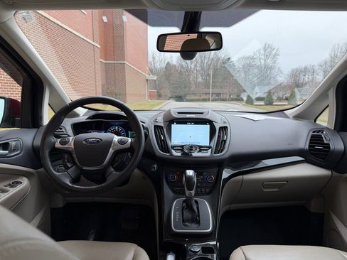 Used 2017 Ford C-MAX Energi Titanium w/ Equipment Group 501A image 17