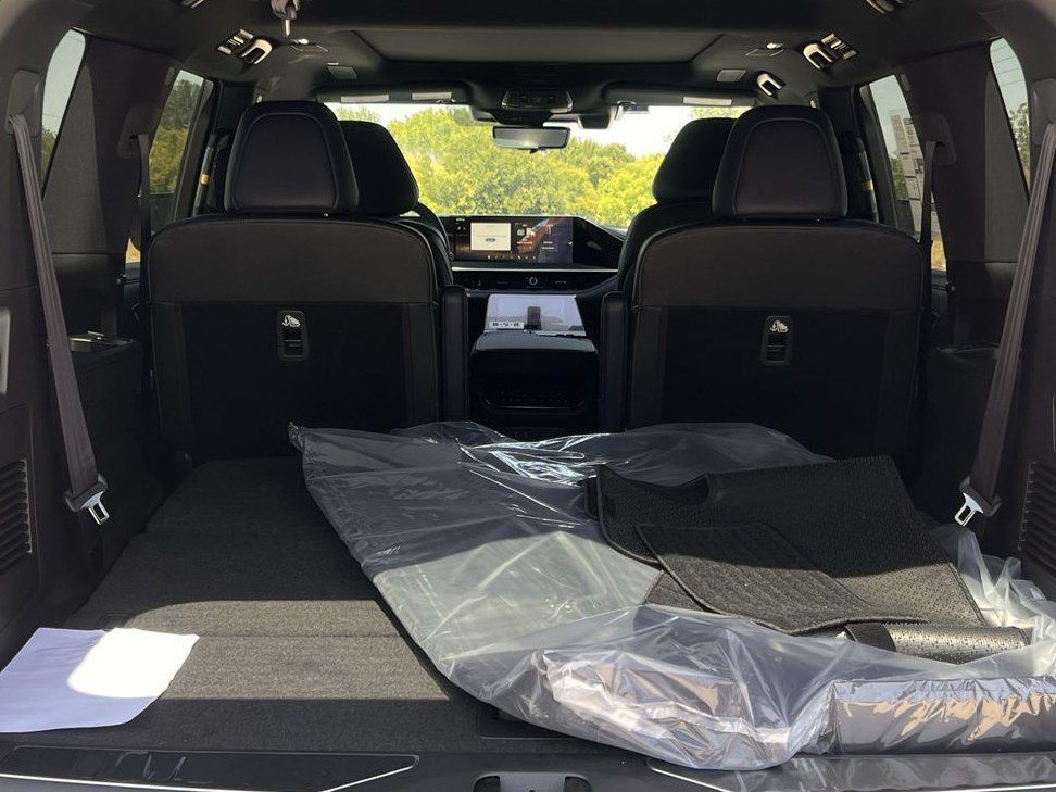 New 2027 INFINITI QX80 Sensory w/ Sport Exterior Package AWD/4WD image 25