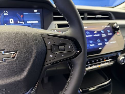 New 2027 Chevrolet Bolt LT w/ Comfort Package FWD image 17
