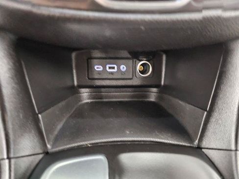Used 2020 Chevrolet Equinox LT w/ Driver Convenience Package FWD image 19