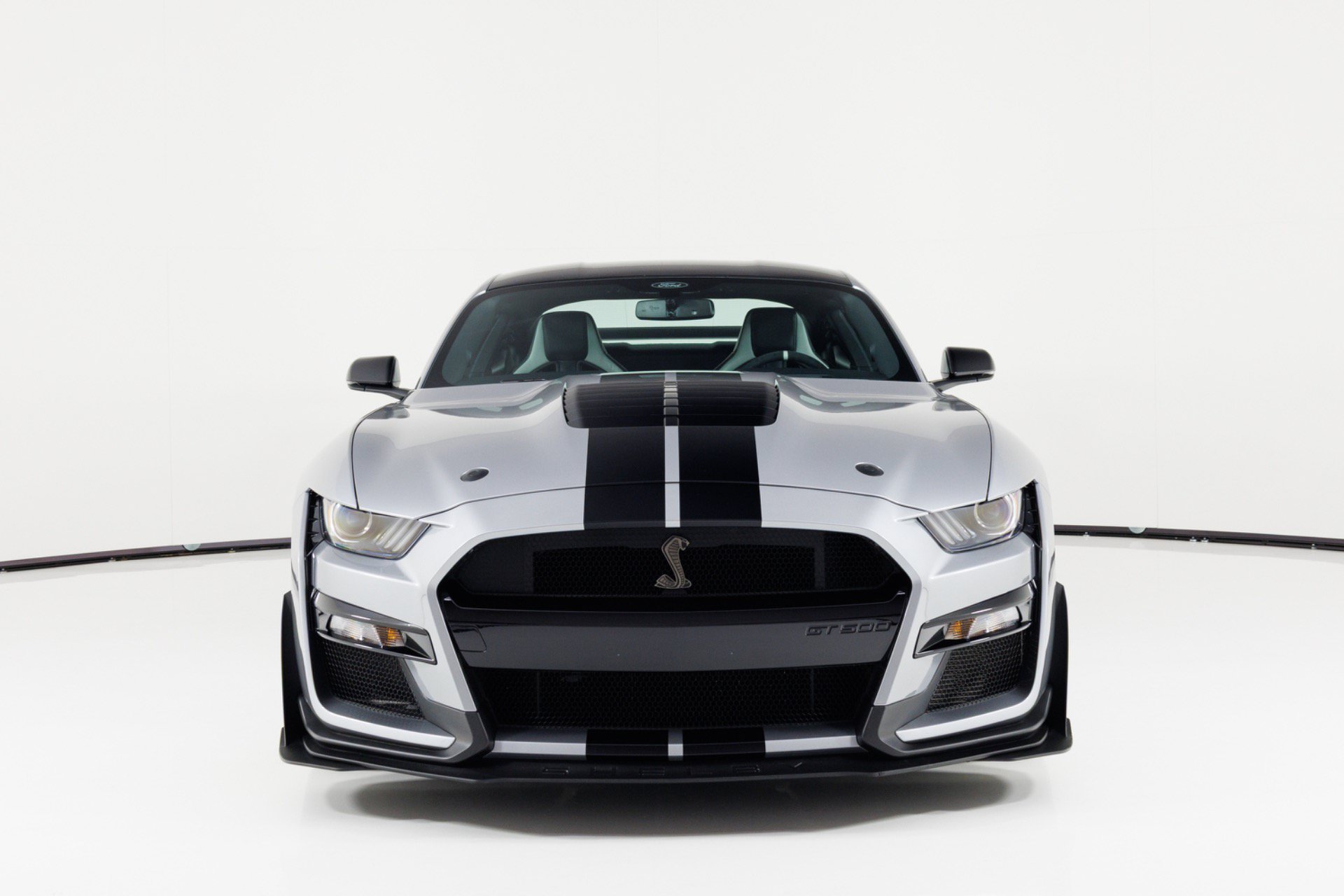 Used 2021 Ford Mustang Shelby GT500 w/ Carbon Fiber Track Pack RWD image 8