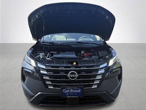 Certified 2024 Nissan Rogue SV image 5