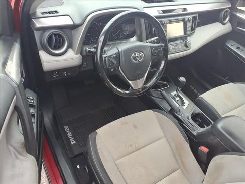 Used 2017 Toyota RAV4 XLE AWD/4WD image 17