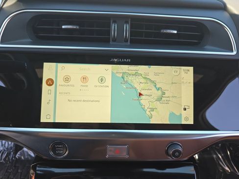 Used 2024 Jaguar I-PACE R-Dynamic HSE image 22