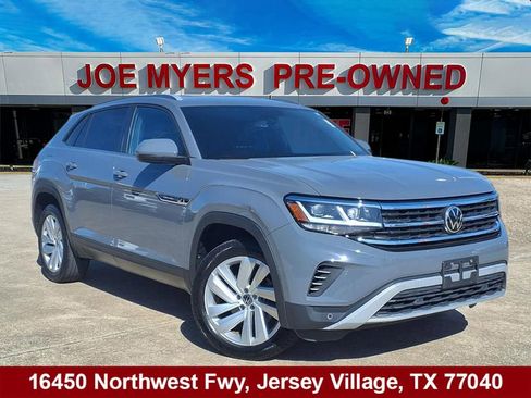 Used 2021 Volkswagen Atlas Cross Sport SE image 1