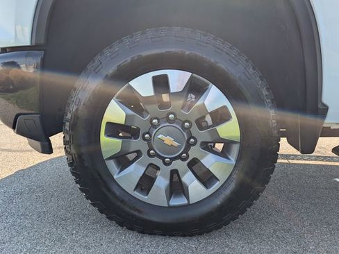 Used 2024 Chevrolet Silverado 2500 Custom w/ Snow Plow Prep/Camper Package AWD/4WD image 21