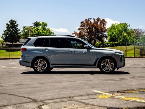 Used 2024 BMW X7 xDrive40i w/ Executive Package AWD/4WD image 6