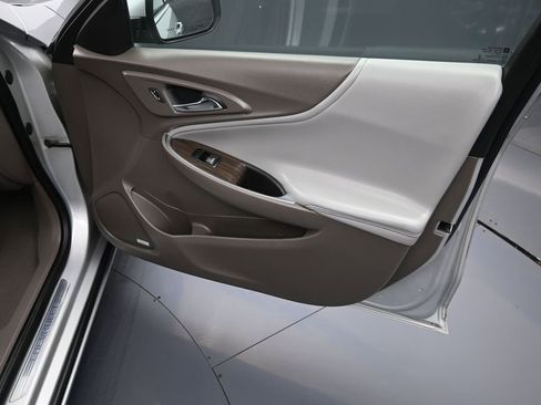Used 2019 Chevrolet Malibu Premier image 34