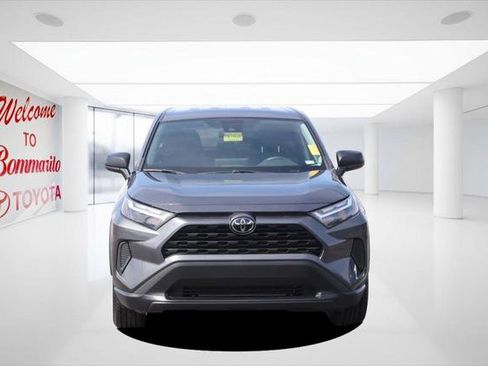 Certified 2023 Toyota RAV4 LE AWD/4WD image 4