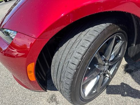 Used 2019 MAZDA MX-5 Miata RF Grand Touring RWD image 38