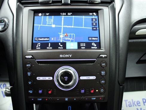 Used 2017 Ford Fusion Titanium image 21