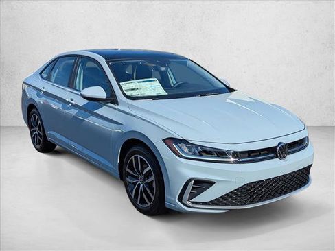 New 2026 Volkswagen Jetta SE image 3