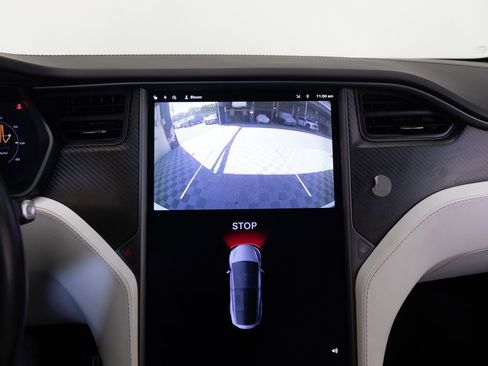 Used 2018 Tesla Model X 75D AWD/4WD image 31