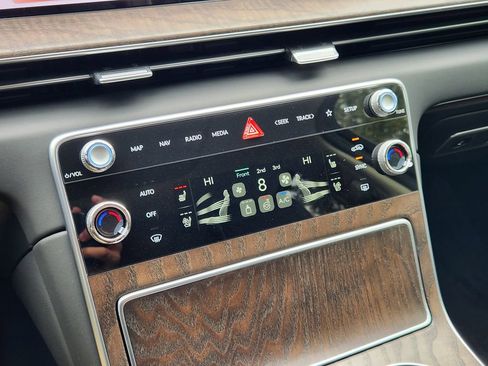 New 2026 Genesis GV80 2.5T Prestige image 13