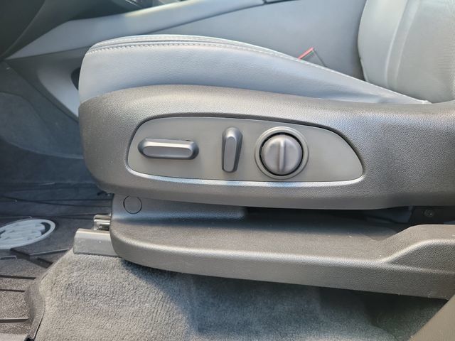 Used 2019 Buick Enclave Premium w/ Experience Buick Package FWD image 14
