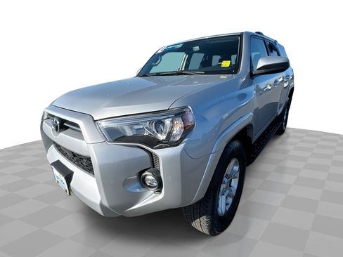Used 2024 Toyota 4Runner SR5 image 30