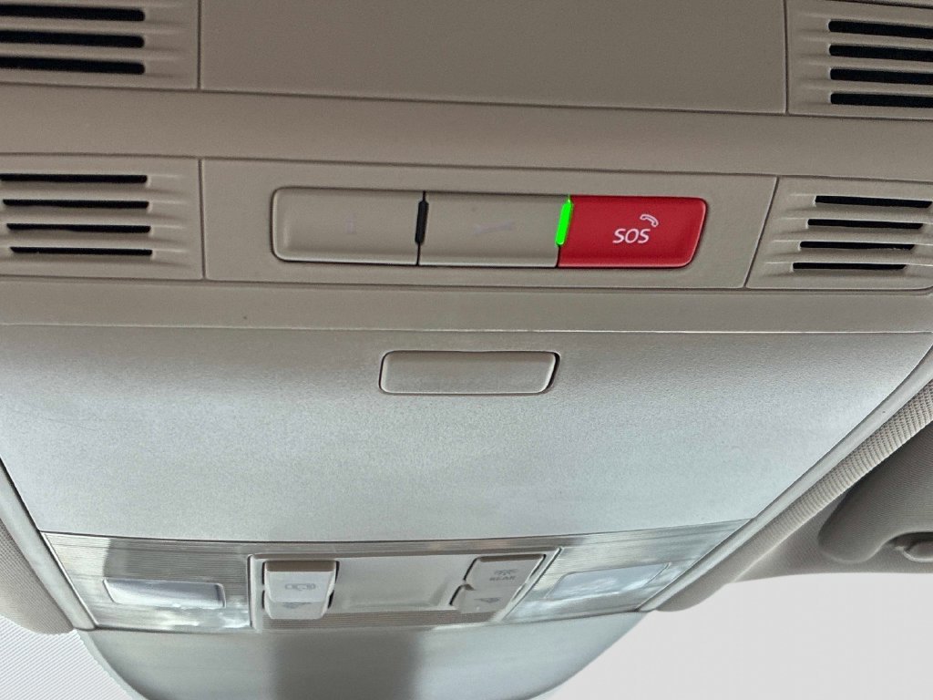 Certified 2025 Volkswagen Taos SE AWD/4WD image 35