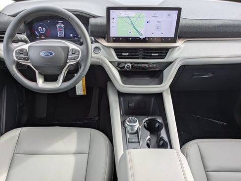 Certified 2026 Ford Explorer Active w/ Active Comfort Package RWD image 15