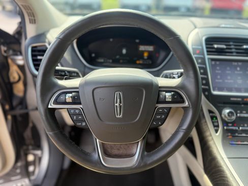 Used 2020 Lincoln Nautilus Reserve w/ Equipment Group 201A AWD/4WD image 9