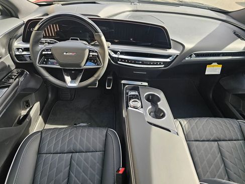 New 2026 Cadillac Lyriq V image 19