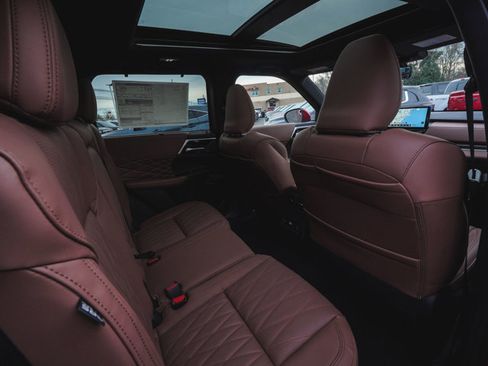 New 2026 Mitsubishi Outlander SEL image 36