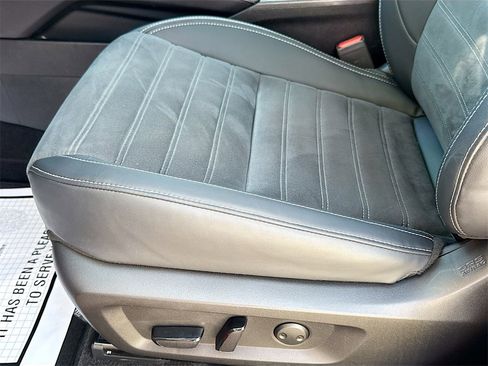 Used 2024 Mitsubishi Outlander SE image 21