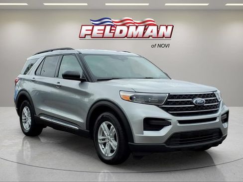 Used 2021 Ford Explorer XLT AWD/4WD image 7