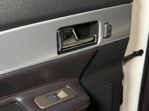 Used 2014 Lincoln MKX FWD w/ Equipment Group 101A image 20