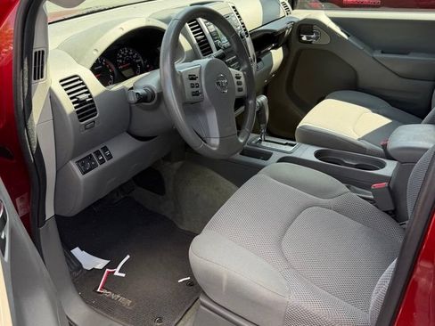 Used 2016 Nissan Frontier SV AWD/4WD image 7
