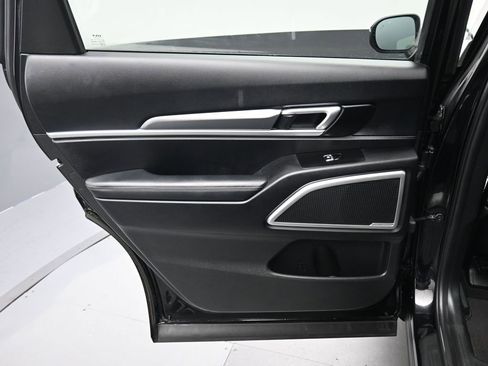 Used 2022 Kia Telluride S image 30
