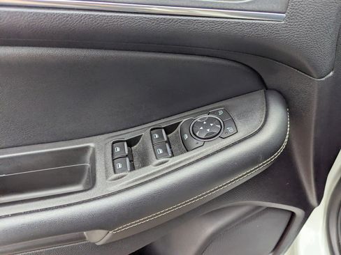 Used 2021 Ford Edge ST image 29