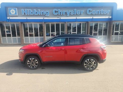 Used 2023 Jeep Compass Limited image 1