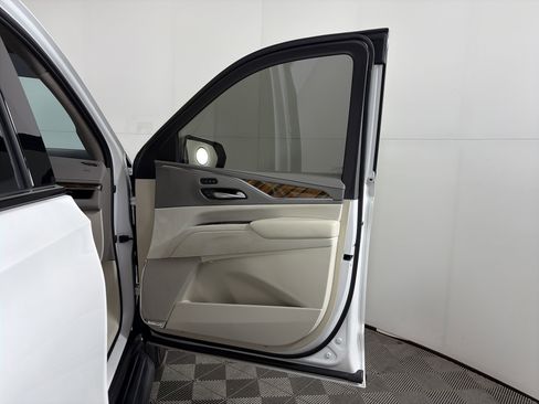 Used 2024 Cadillac Escalade Sport Platinum image 49