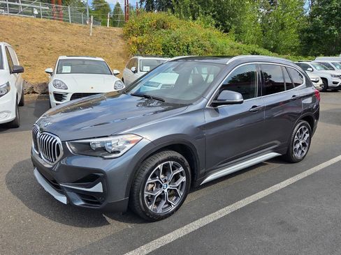 Used 2021 BMW X1 xDrive28i w/ Convenience Package AWD/4WD image 3
