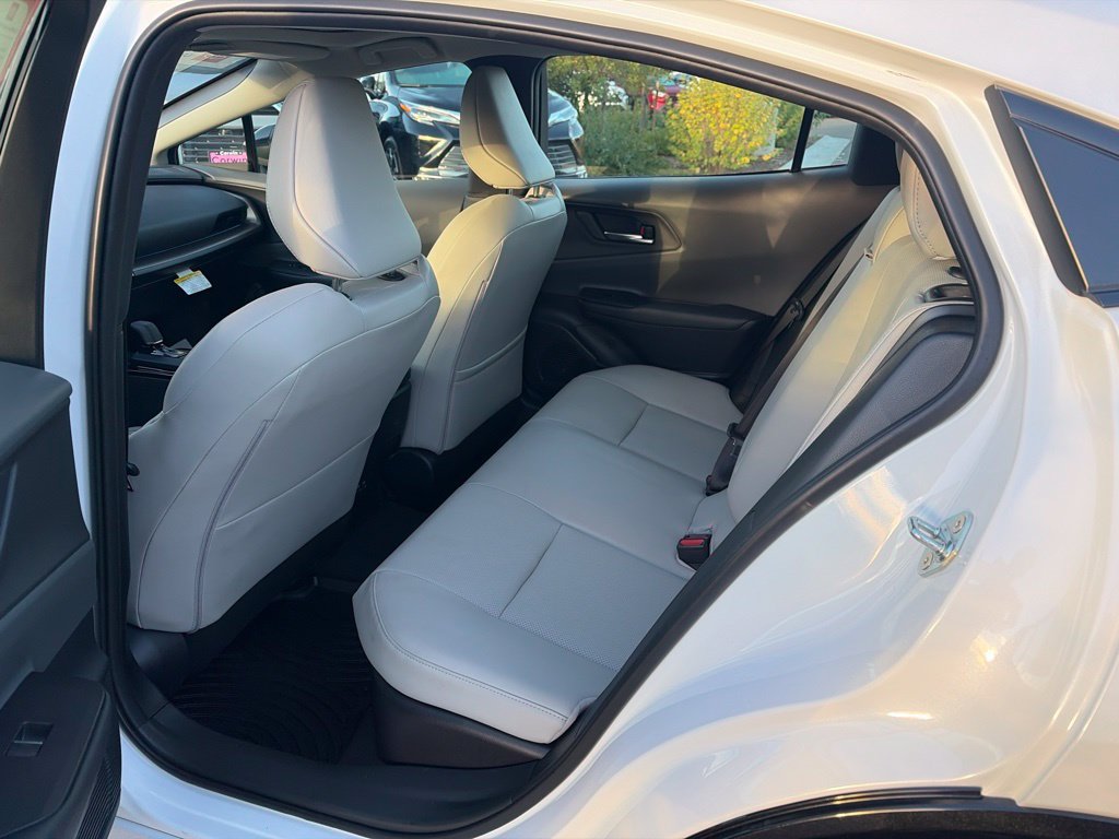 Used 2026 Toyota Prius XLE AWD/4WD image 20