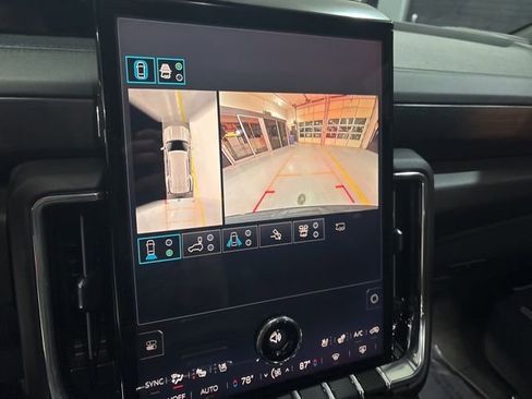 Used 2025 GMC Yukon Denali w/ Denali Reserve Package image 31