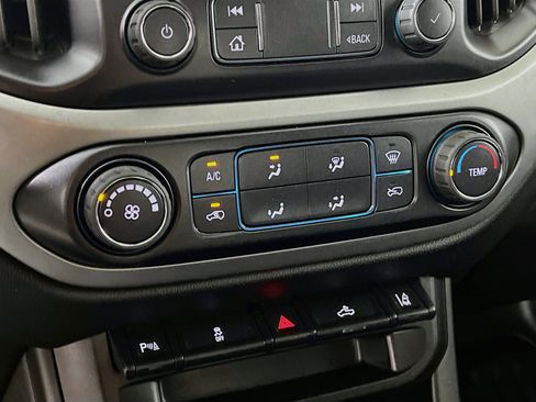 Used 2022 Chevrolet Colorado LT w/ Fleet Safety Package RWD image 26