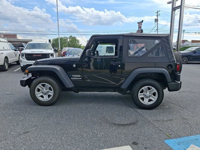 Used 2017 Jeep Wrangler Sport AWD/4WD image 6