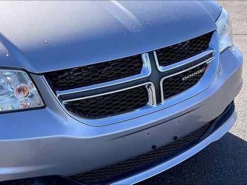 Used 2016 Dodge Grand Caravan SXT w/ Rear Park Assist Package image 30