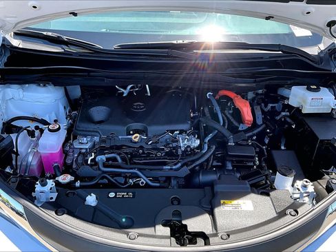 Used 2025 Toyota Sienna XLE AWD/4WD image 31