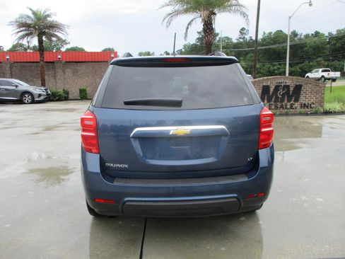 Used 2017 Chevrolet Equinox LT w/ Convenience Package FWD image 11