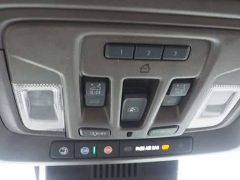 Used 2024 GMC Sierra 3500 Denali w/ Denali Reserve Package image 28