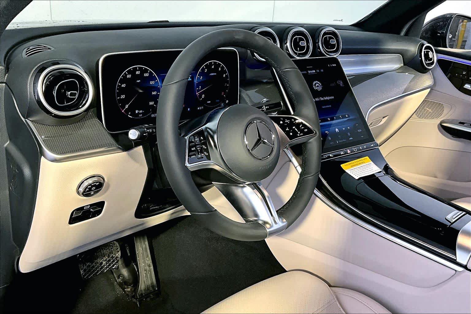 Used 2026 Mercedes-Benz GLC 300 4MATIC image 9