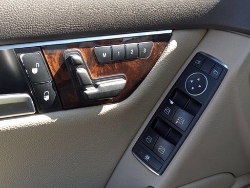 Used 2013 Mercedes-Benz C 300 4MATIC Sedan image 20